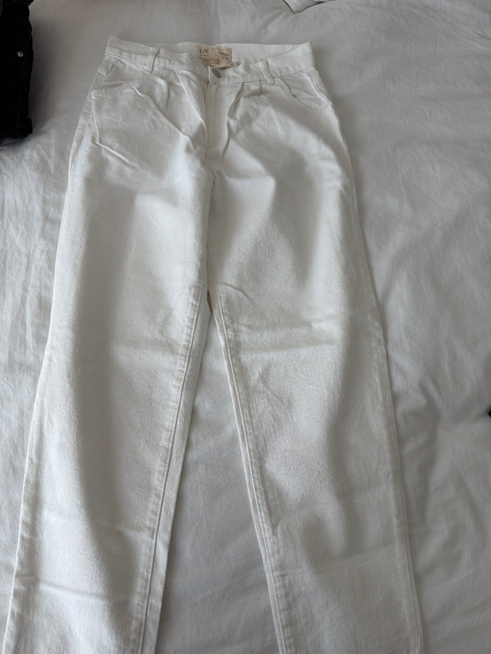 Current/elliott off white jeans size 28